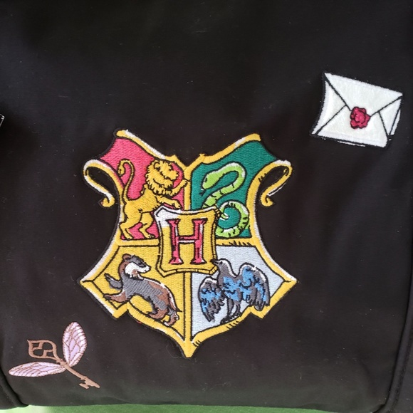 VERA BRADLEY HARRY POTTER LARGE TRAVEL DUFFEL BAG:NWT FRIENDS AT HOGWARTS - Picture 6 of 16